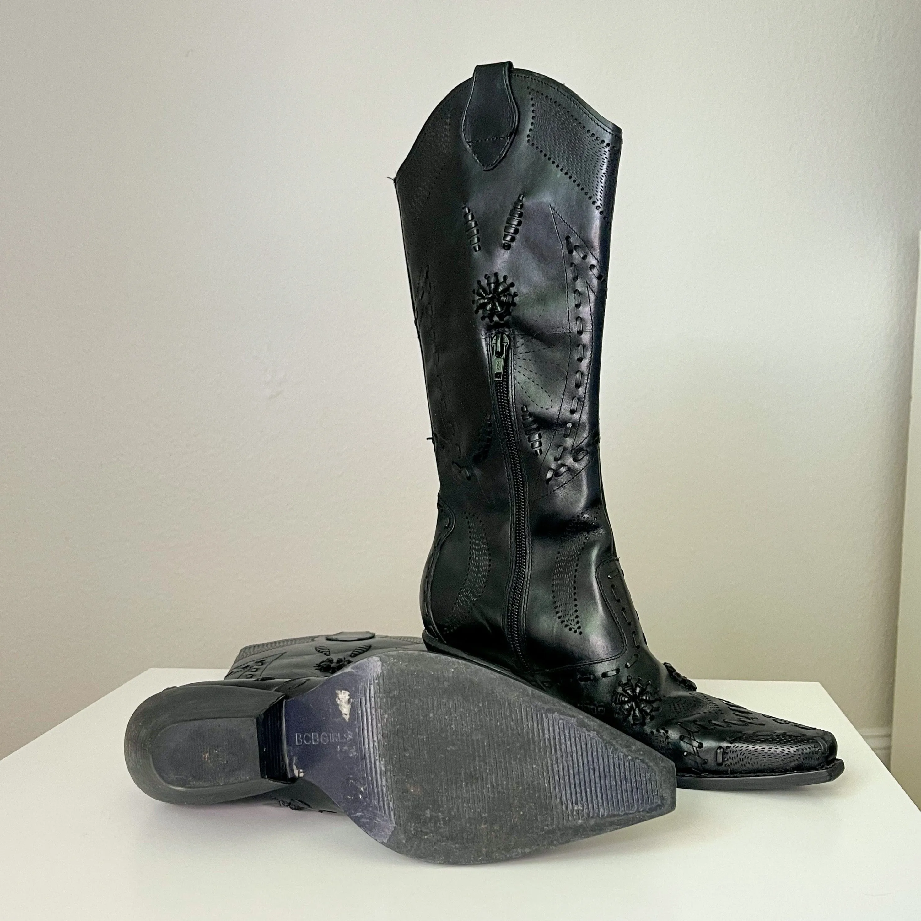 Black Leather Stitched Cowboy Boots (6)